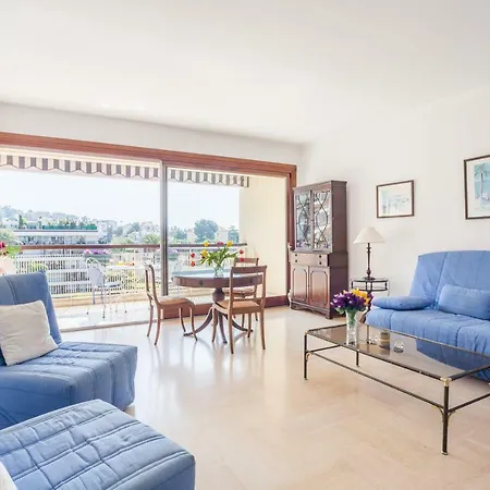 Large One Bdrm Flat A/c With Fabulous Terrace Roof By Weekome Apartment