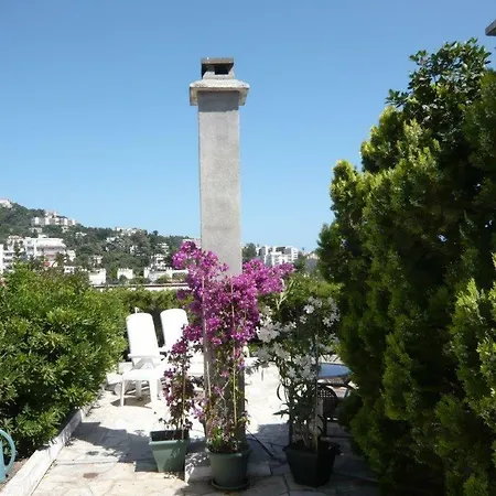 Large One Bdrm Flat A/c With Fabulous Terrace Roof By Weekome דירה