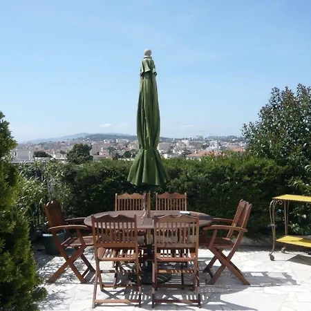Large One Bdrm Flat A/c With Fabulous Terrace Roof By Weekome קאן