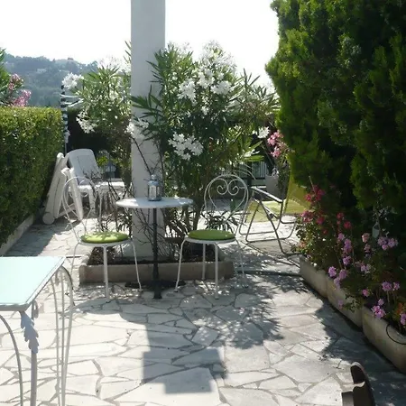 Large One Bdrm Flat A/c With Fabulous Terrace Roof By Weekome Cannes
